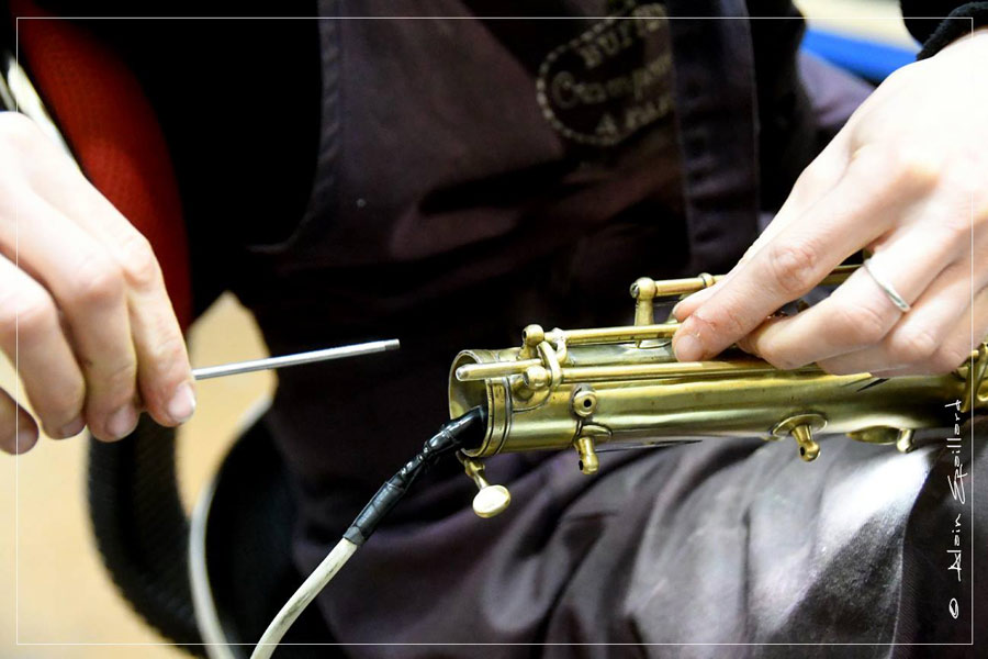 Axe d'un saxophone tenor à l'Atelier Louise Porteneuve, réparation d'instruments à vent à Redon.